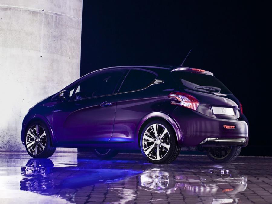  Peugeot 208 XY Concept 2012 года  (фото 22 из 24)